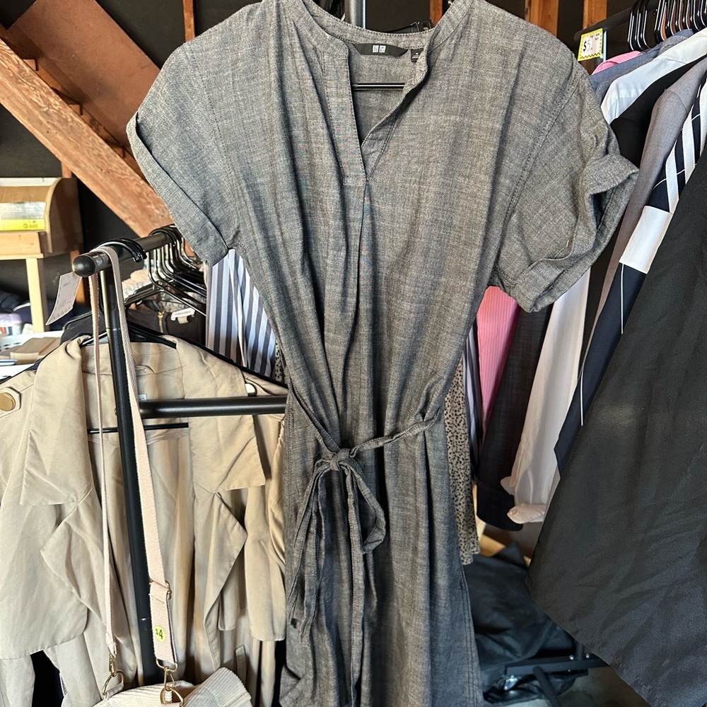Uniqlo Gray Tie-Waist Midi Shirt Dress